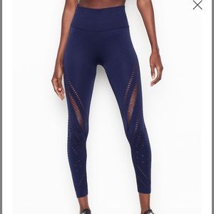 Victoria’s Secret high rise 7/8 in leggings